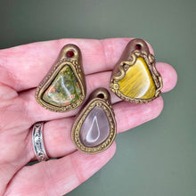 Load image into Gallery viewer, Mini crystal pendant - Tigers eye
