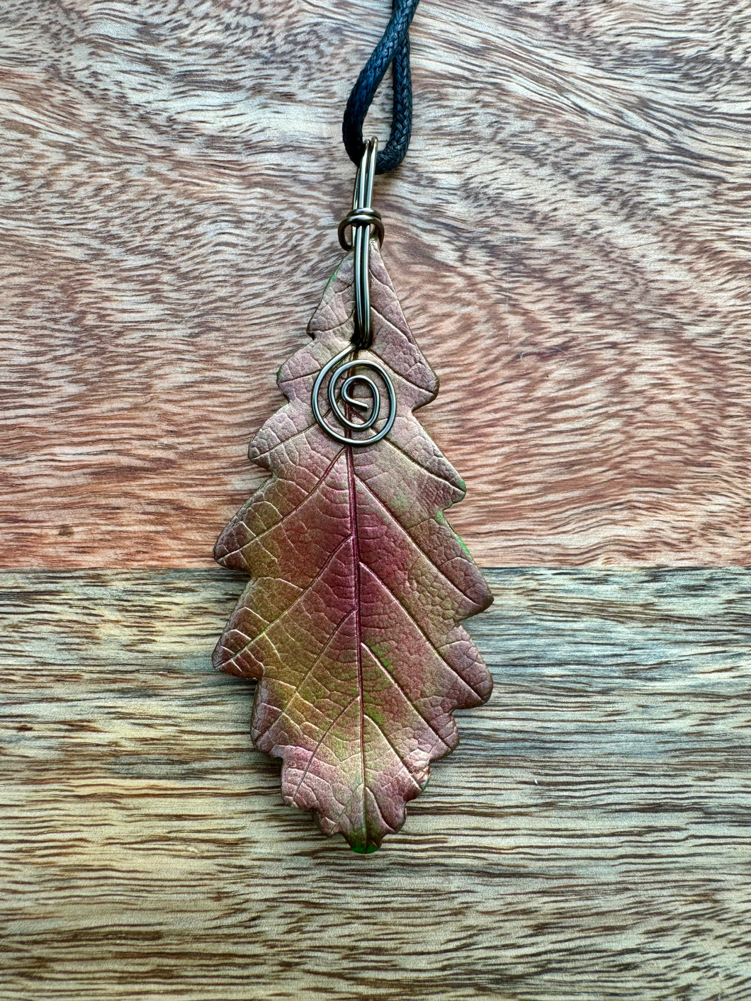 Leaf pendant - Oak style 2