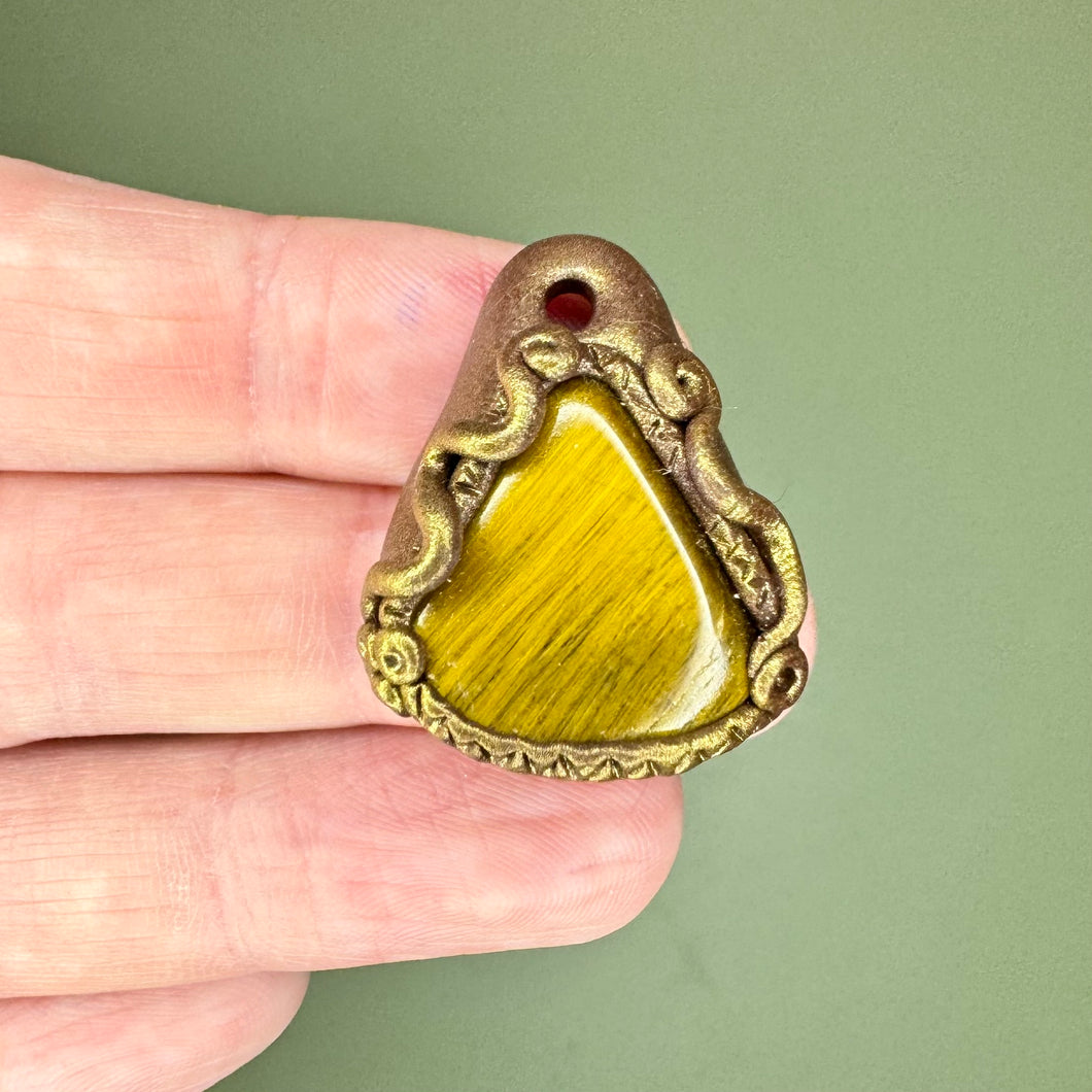 Mini crystal pendant - Tigers eye