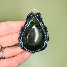 Load image into Gallery viewer, Labradorite pendant style 1
