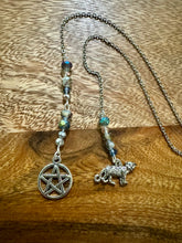 Load image into Gallery viewer, Chain bookmark - Leopard/Pentacle
