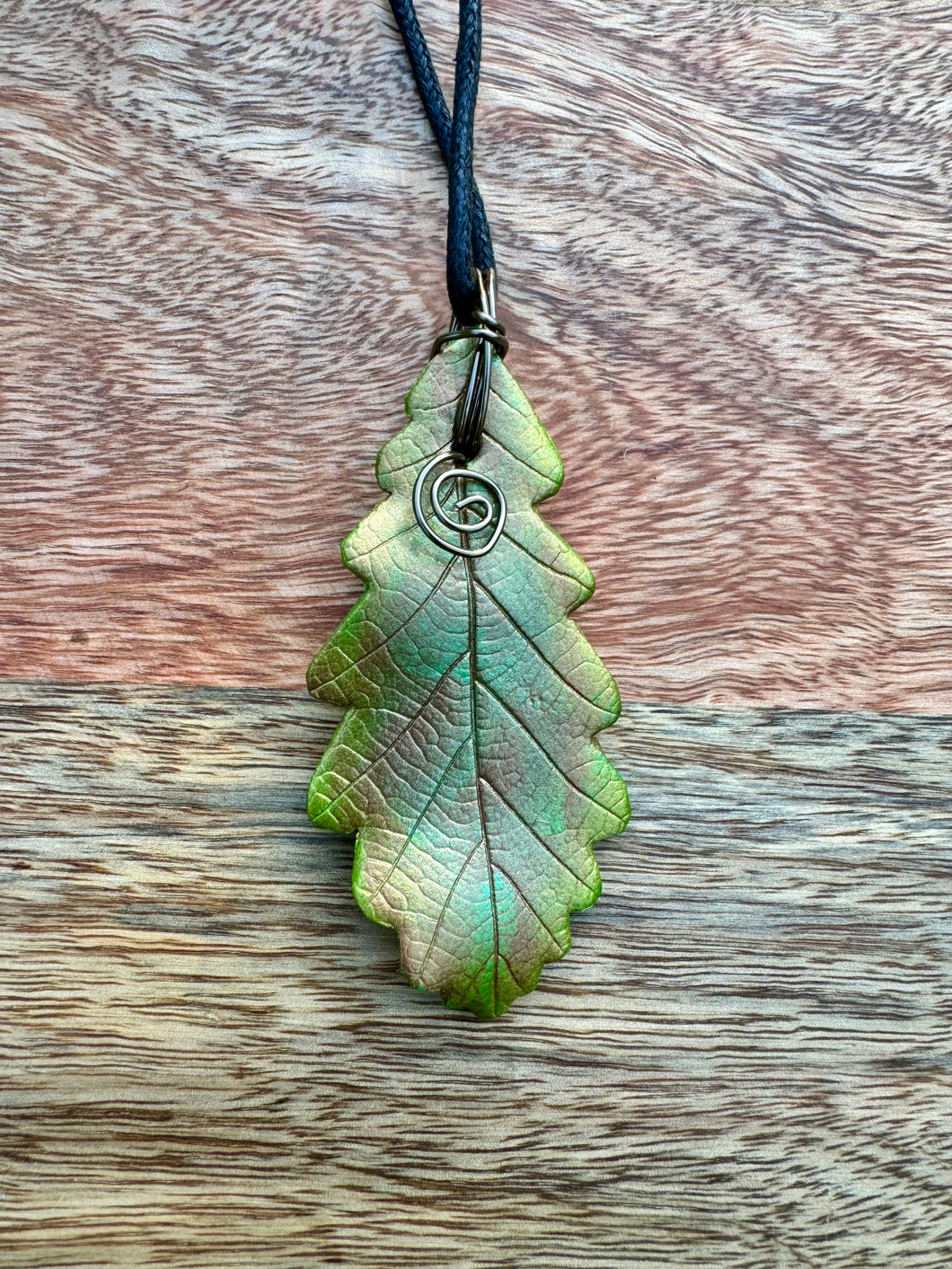 Leaf pendant - Oak style 3