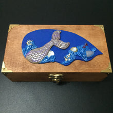 Load image into Gallery viewer, Keepsake Box Quartz Crystal Sea Mermaid Tail
