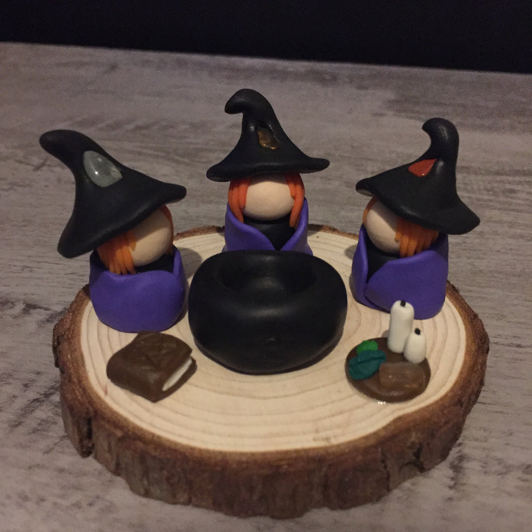 Cosy witches Coven Aventurine Carnelian Red Jasper Crystal Cauldron