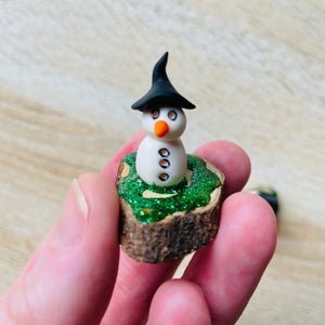 Polymer Clay Mini Snow-Witch (green)