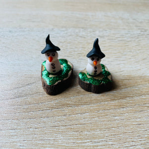 Polymer Clay Mini Snow-Witch (green)